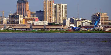 Kinshasa, Democratic Republic of the Congo: skyline and the Congo river - photo by M.Torres